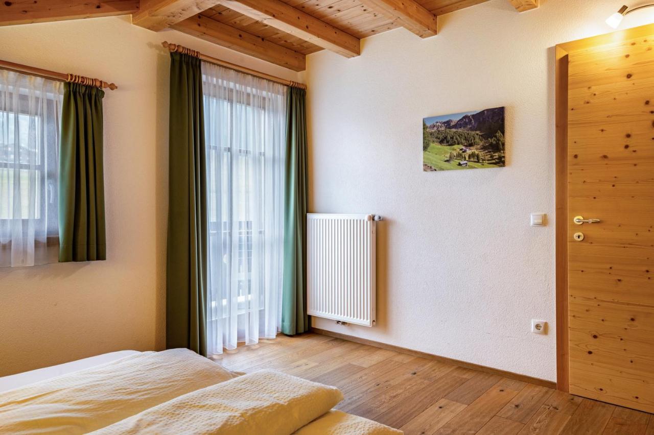 Feldererhof Apt Almenblick Santa Maddalena in Casies Exterior photo